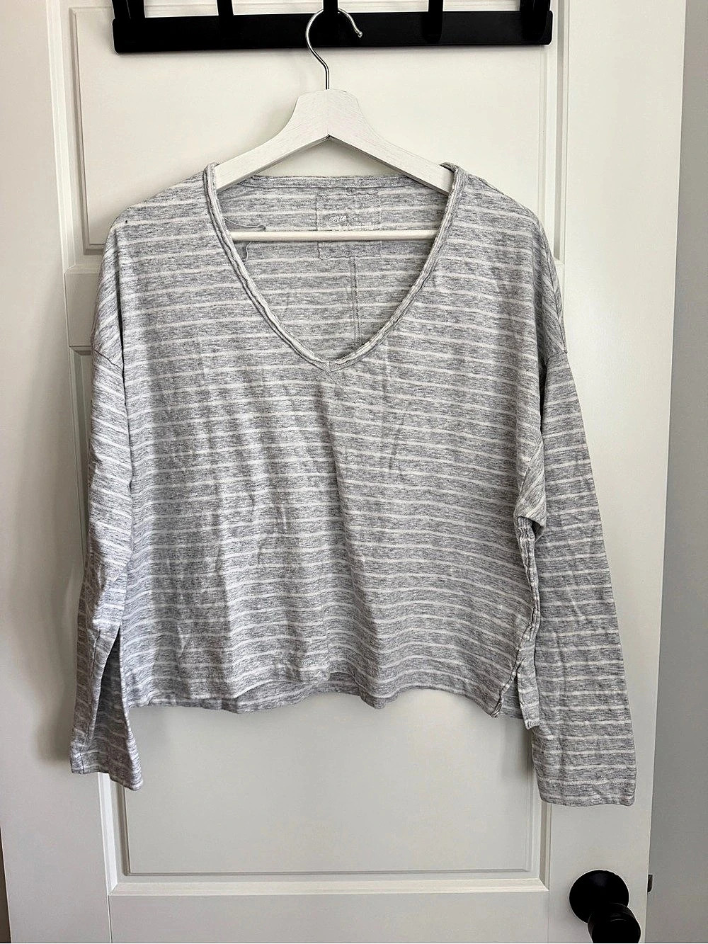 aerie Striped Long Sleeve Top in Gray Small